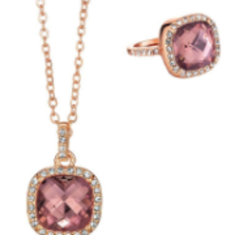 Ring and necklace set